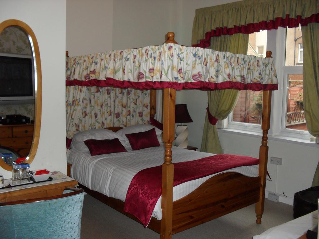 Roker View Guest House Sunderland  Eksteriør billede